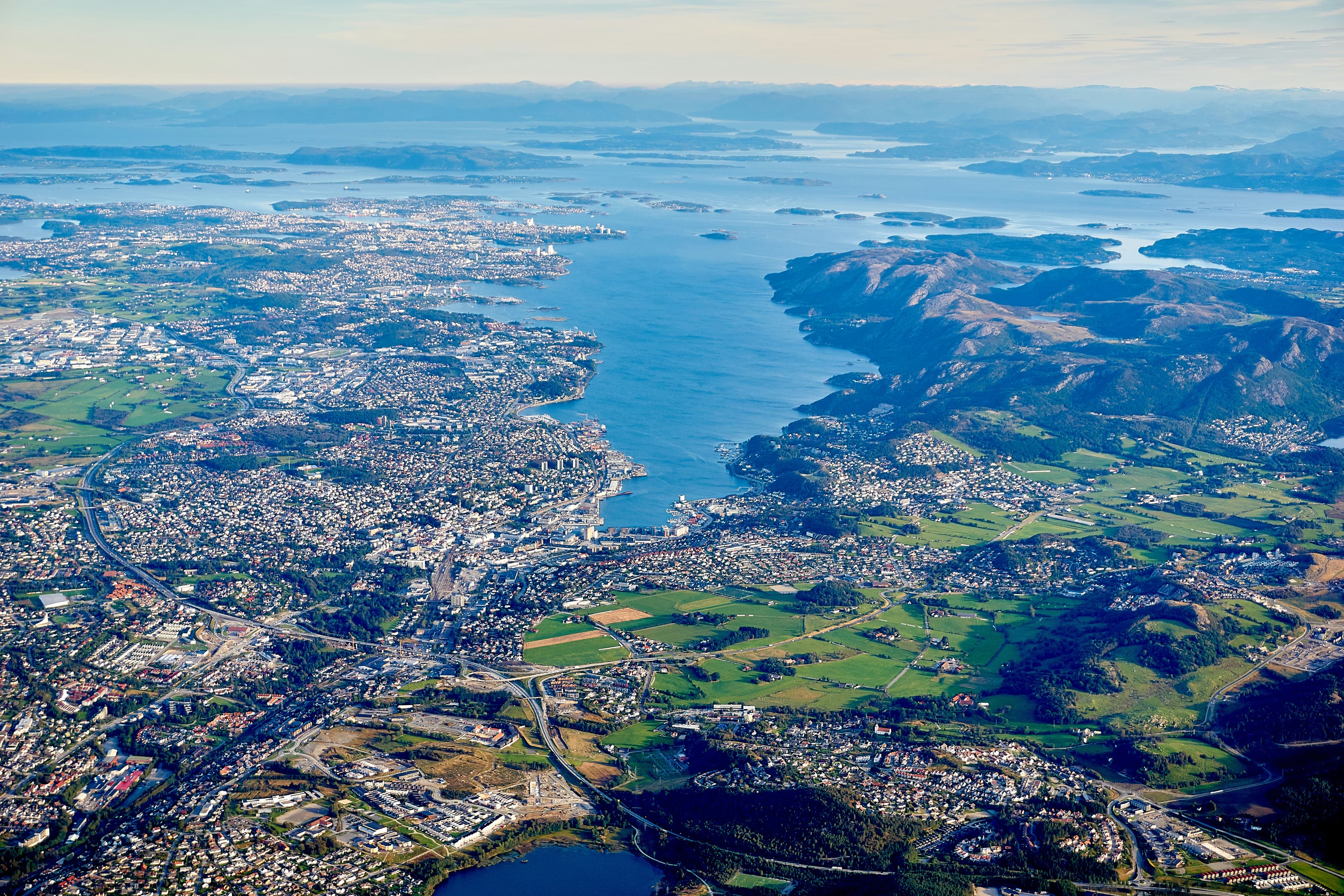 Flyfoto over Stavanger, hjemstedet til Masjid Al Noor